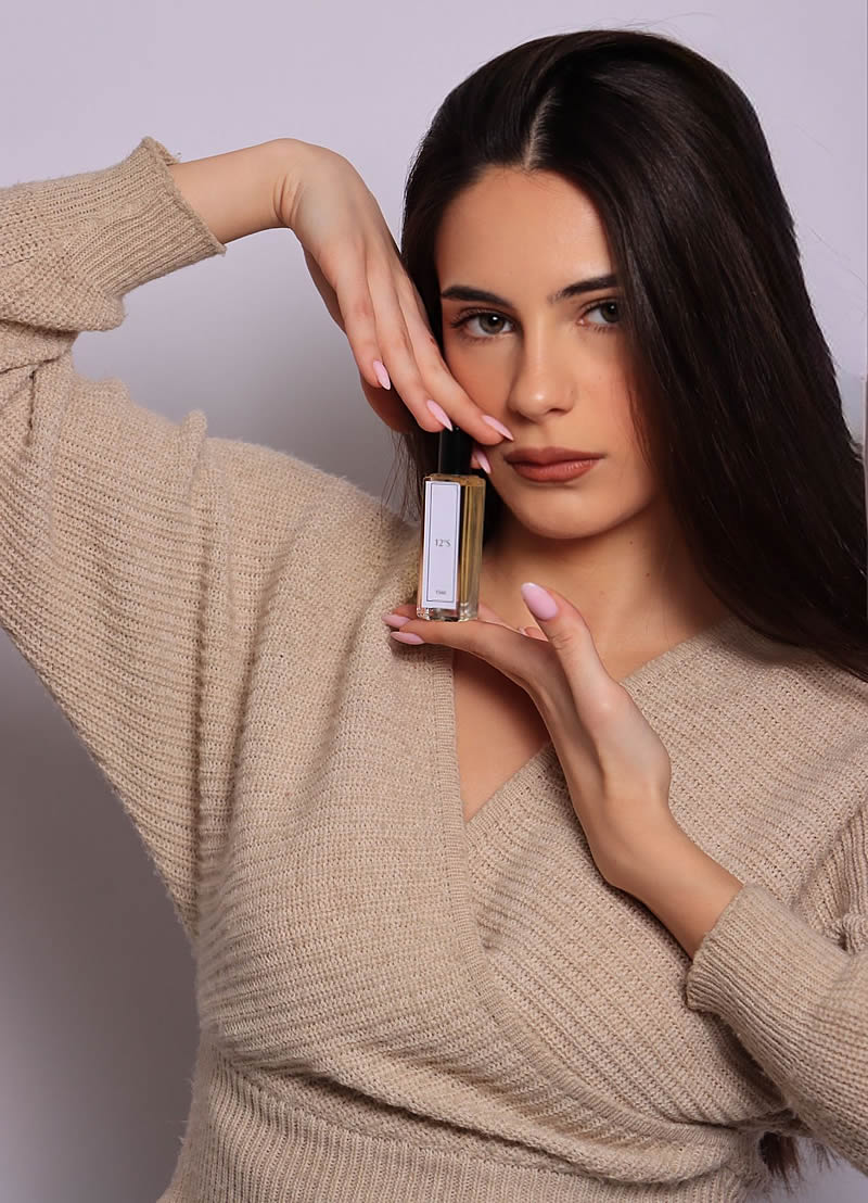 12°Scent - Bright citrus, sun-kissed fruit, and clean woods