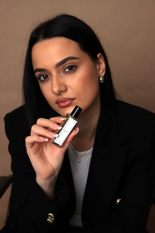 No Name No Logo Just No 01° Scent