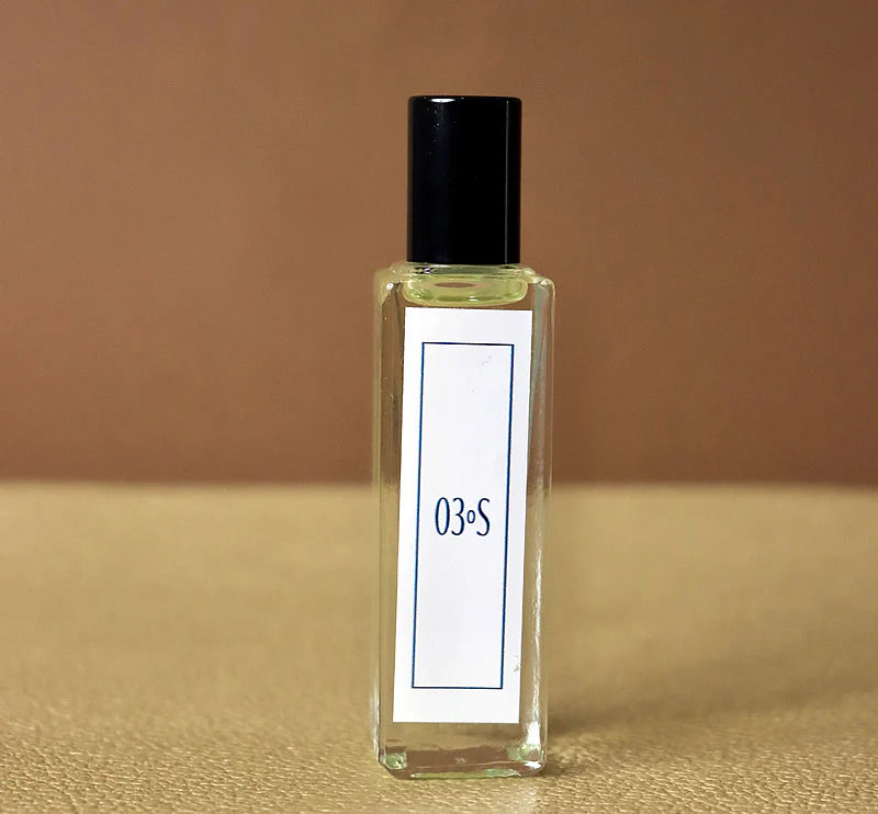 No Name No Logo Just No 03° Scent inspired by the elegance of N°5