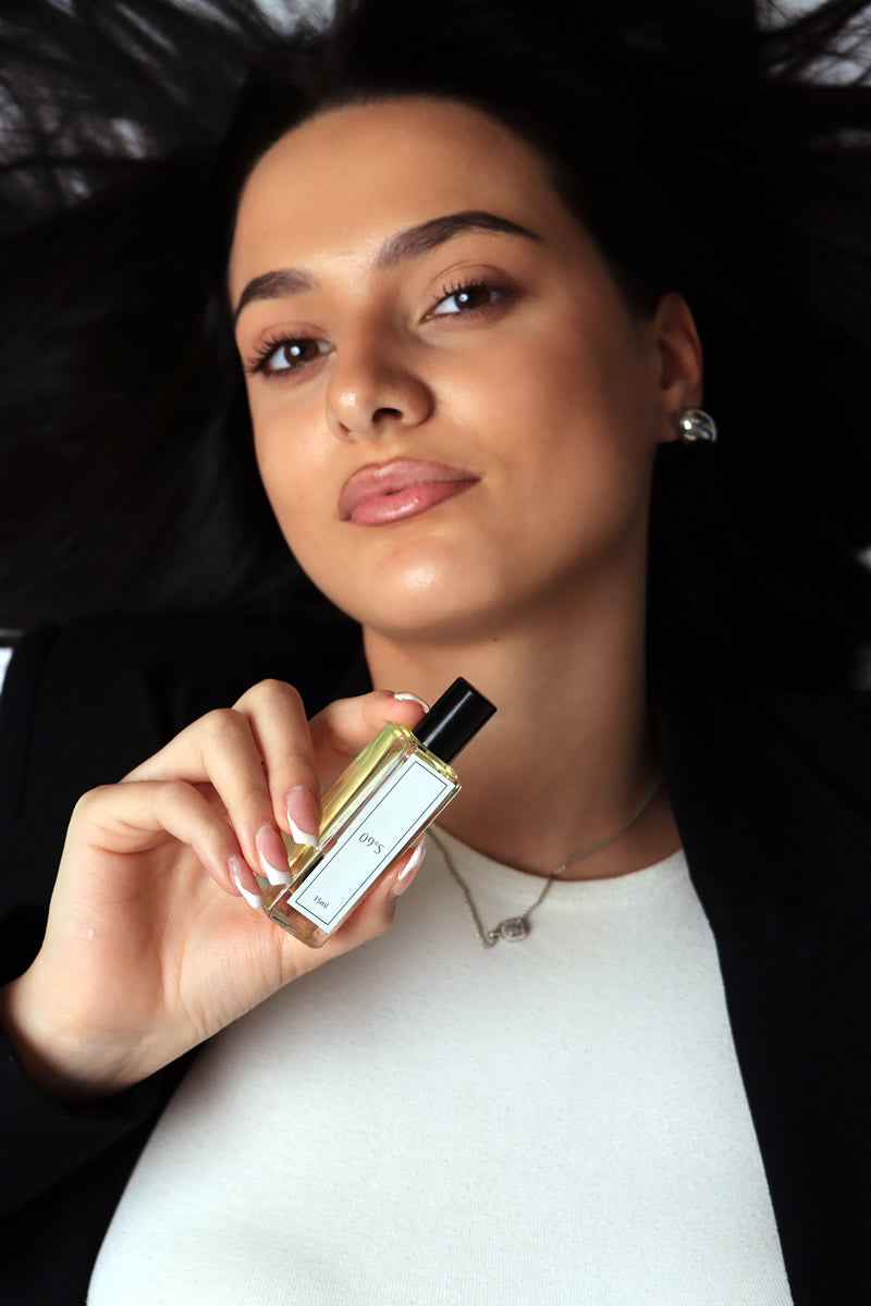 No Name No Logo Just No 09° Scent