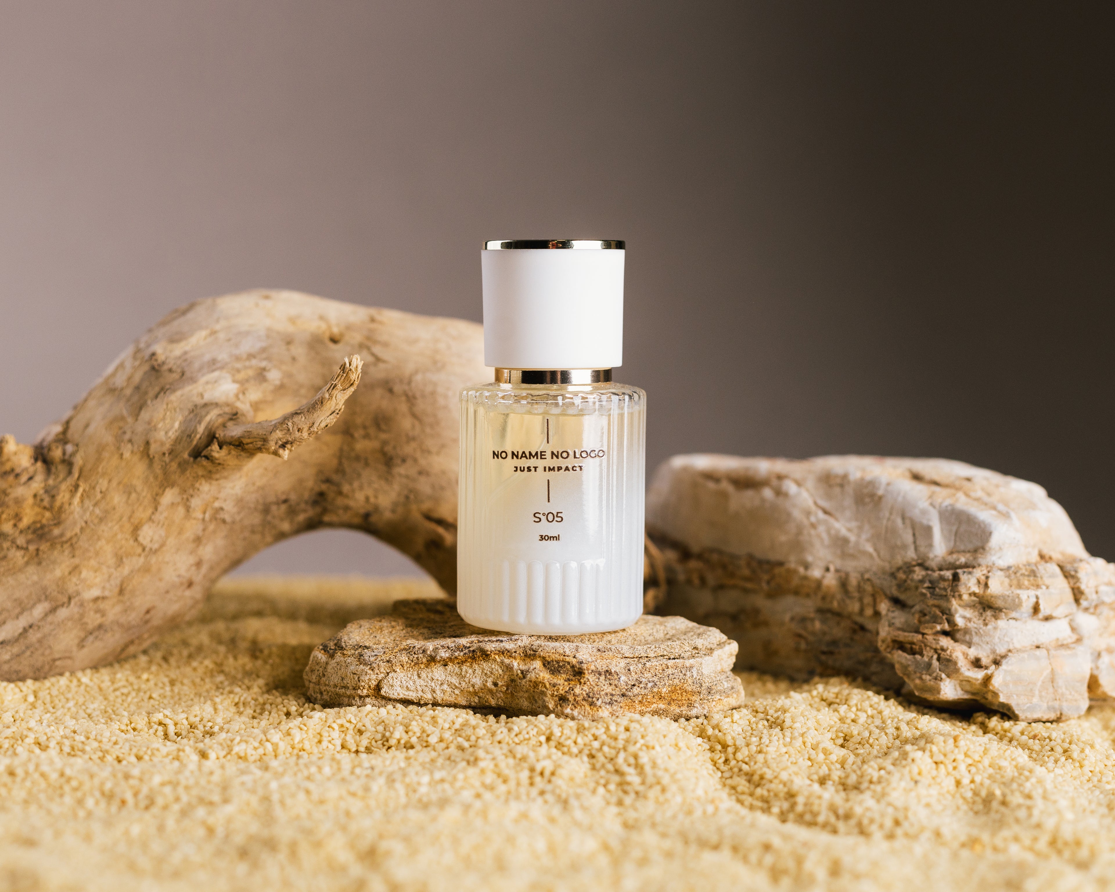05°Scent  - Deep roses, dark berries, warm spice perfume