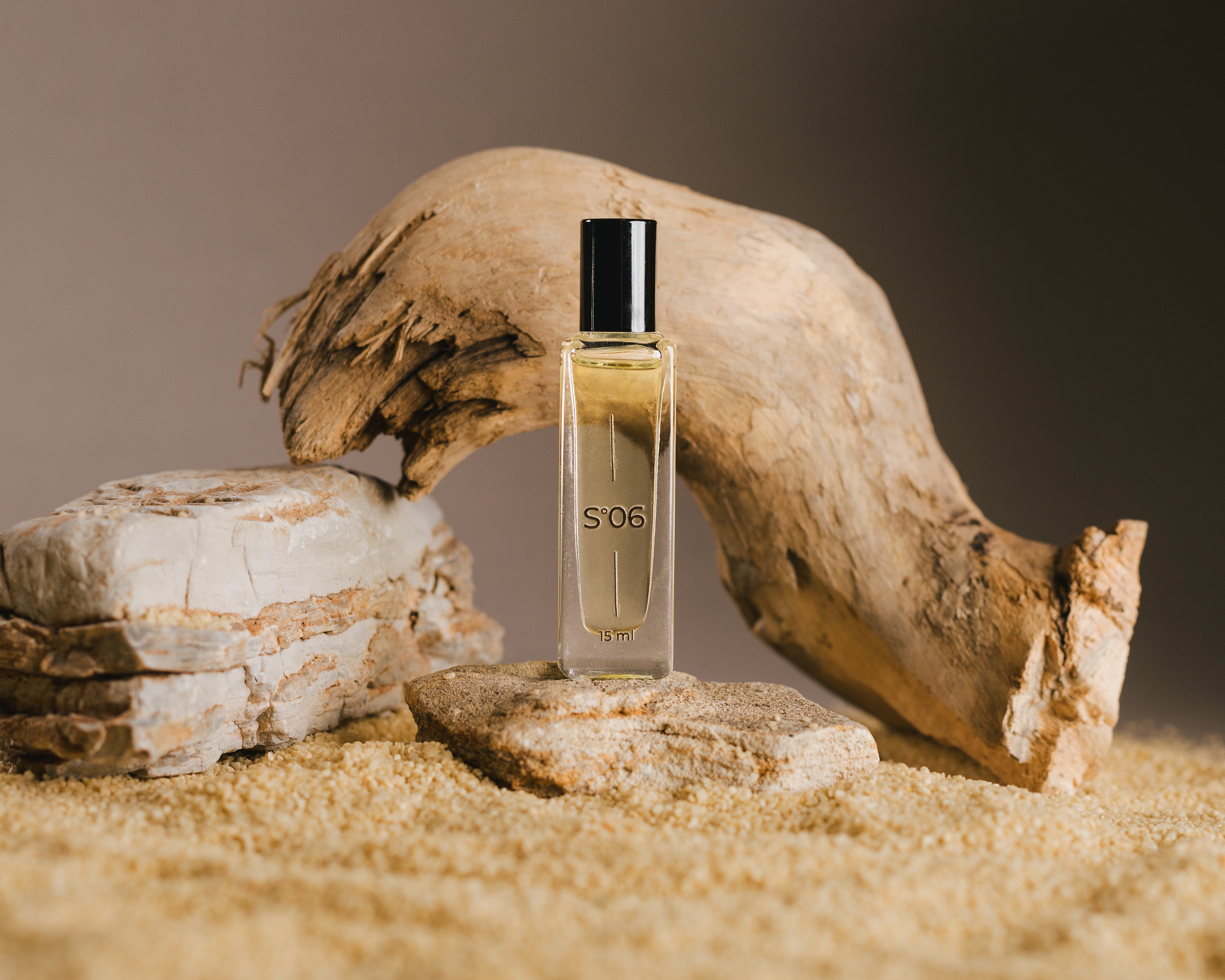 06°Scent - blend of fresh fruits over smoky woods, jasmine, and deep moss perfume oil