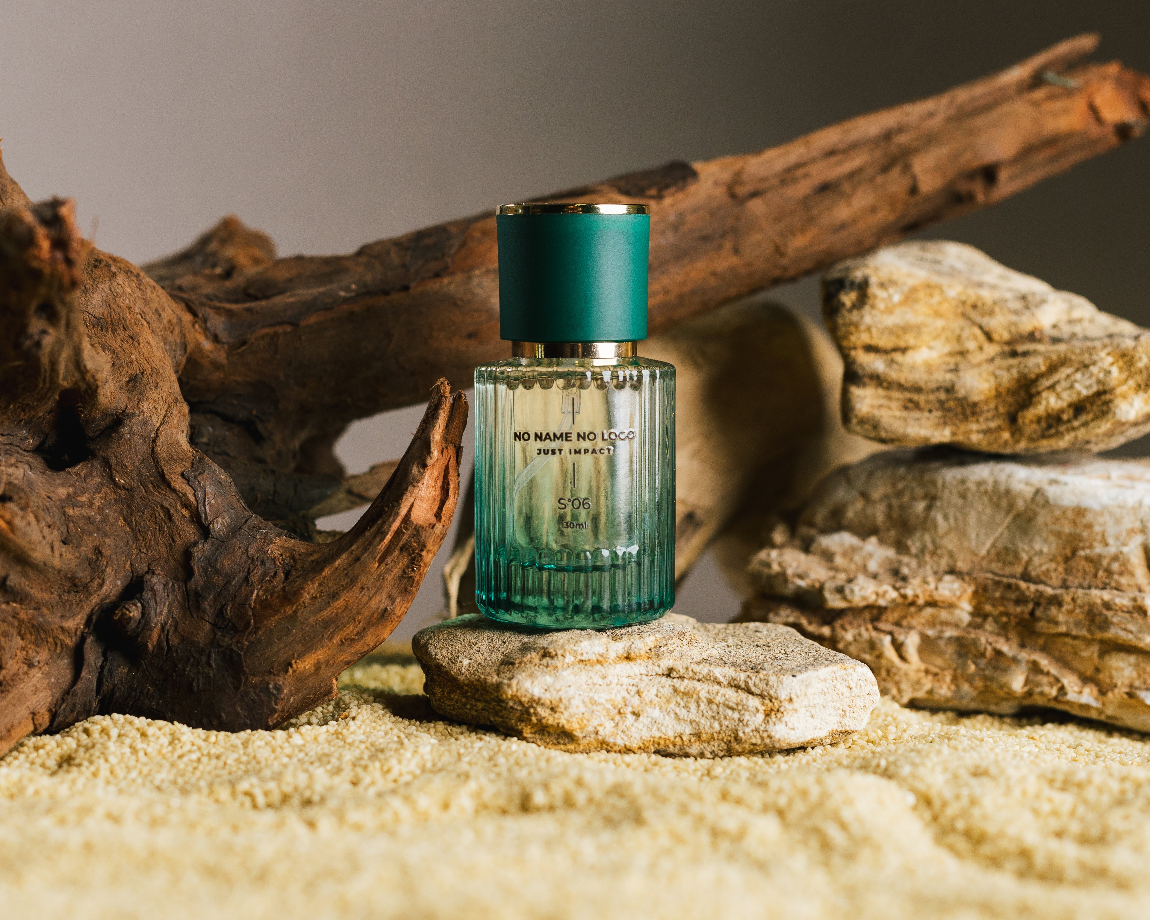 06°Scent  - blend of fresh fruits over smoky woods, jasmine, and deep moss perfume