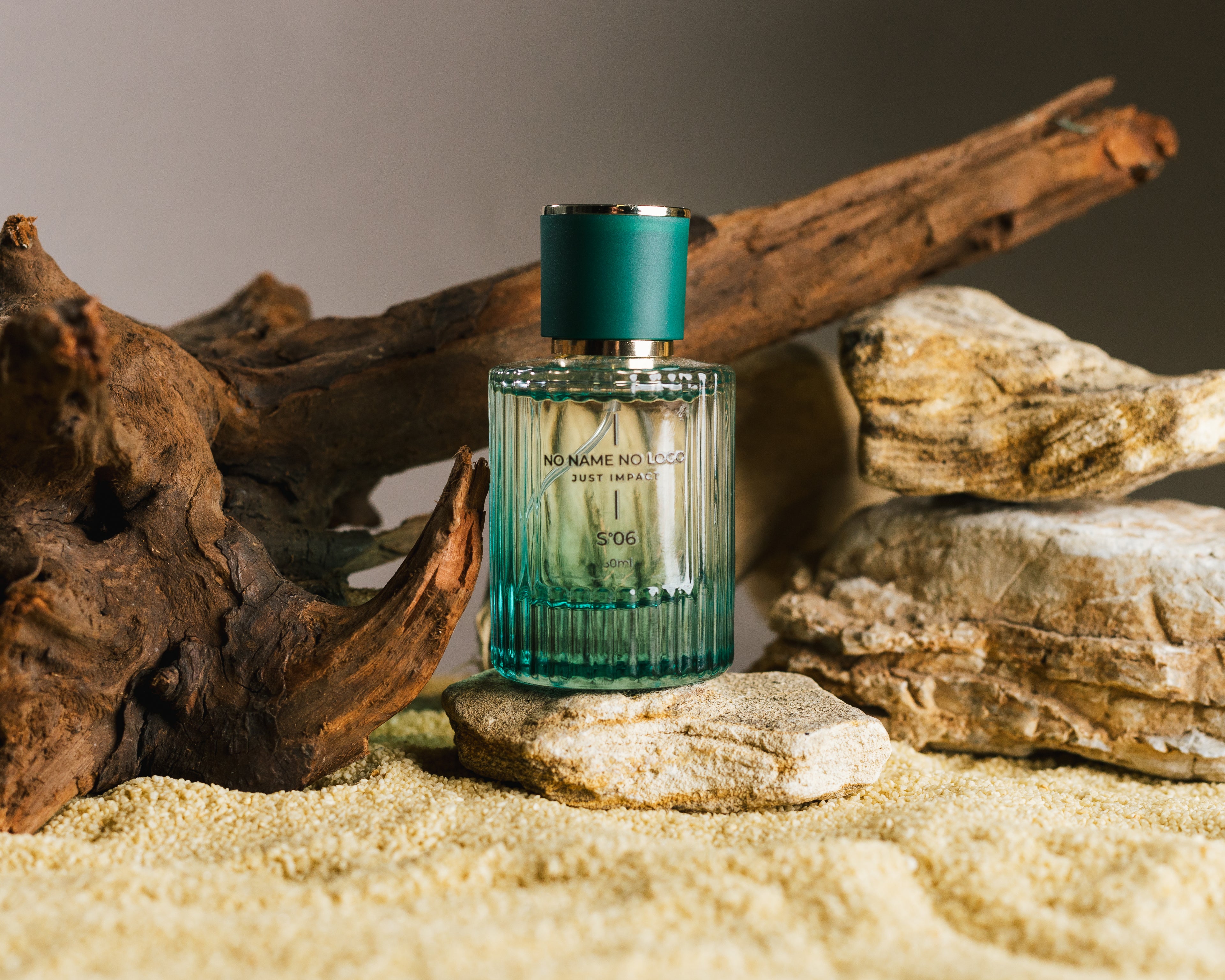 06°Scent  - blend of fresh fruits over smoky woods, jasmine, and deep moss perfume