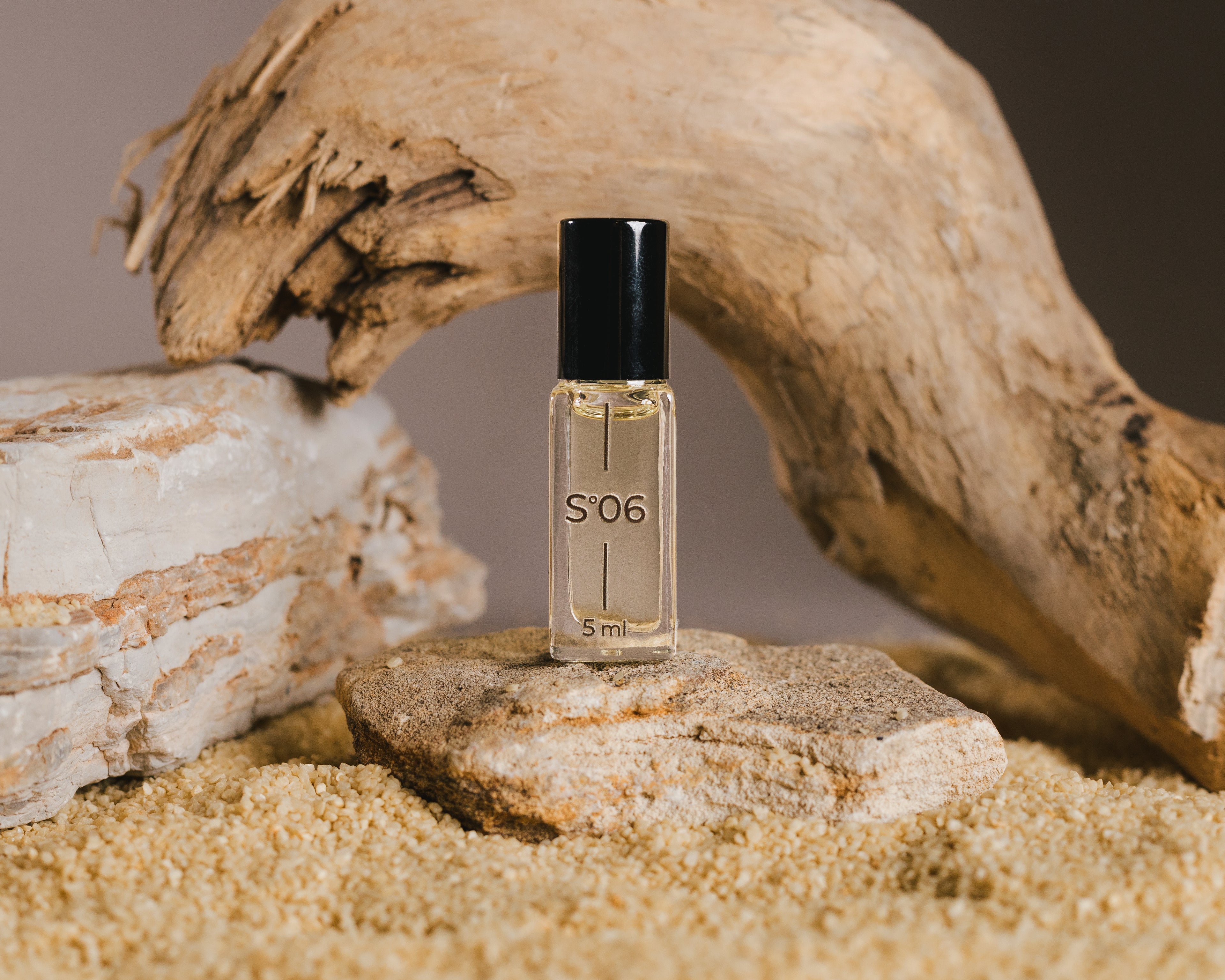 06°Scent - blend of fresh fruits over smoky woods, jasmine, and deep moss perfume oil