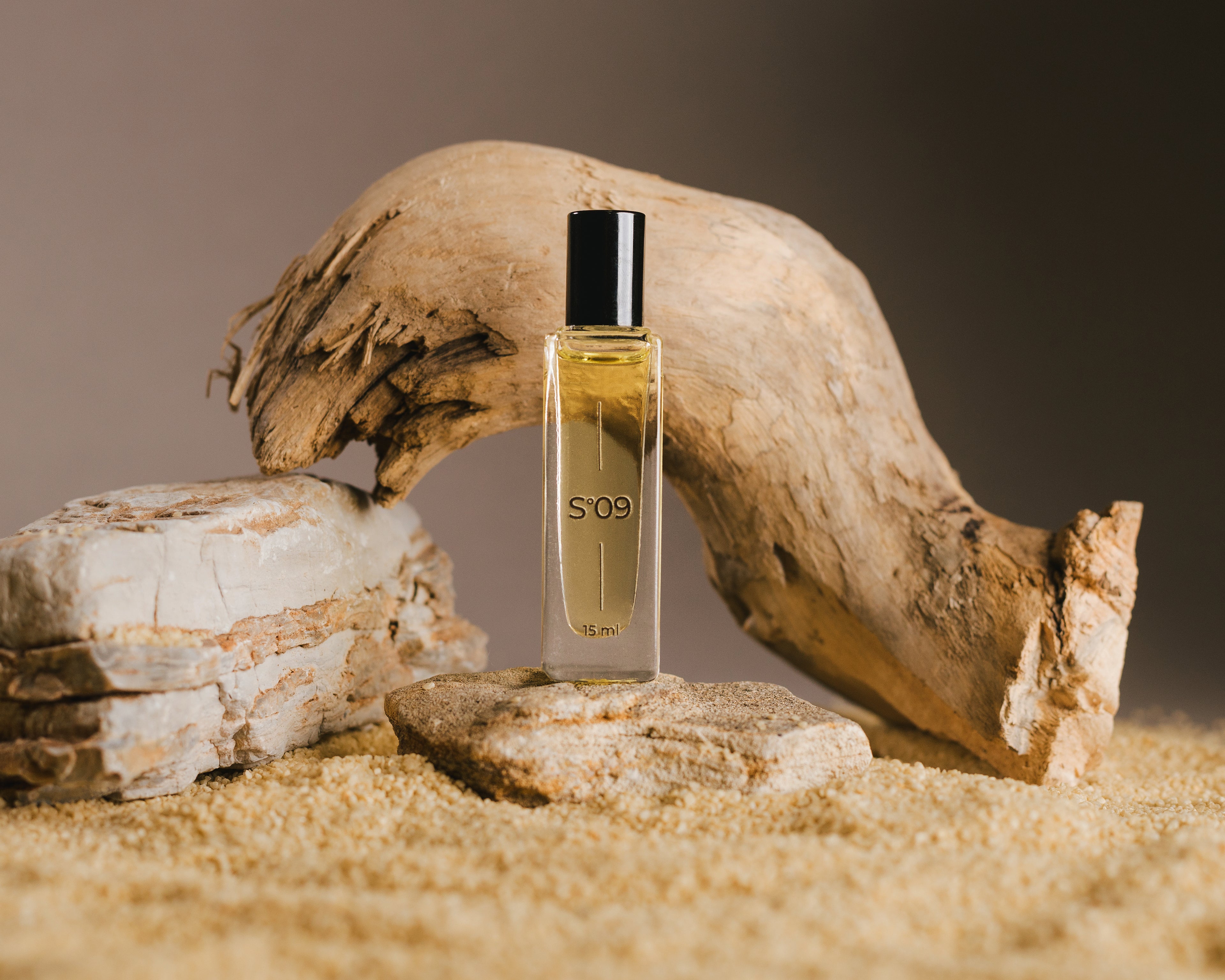 09°Scent - Smooth leather and sharp spice perfume oil