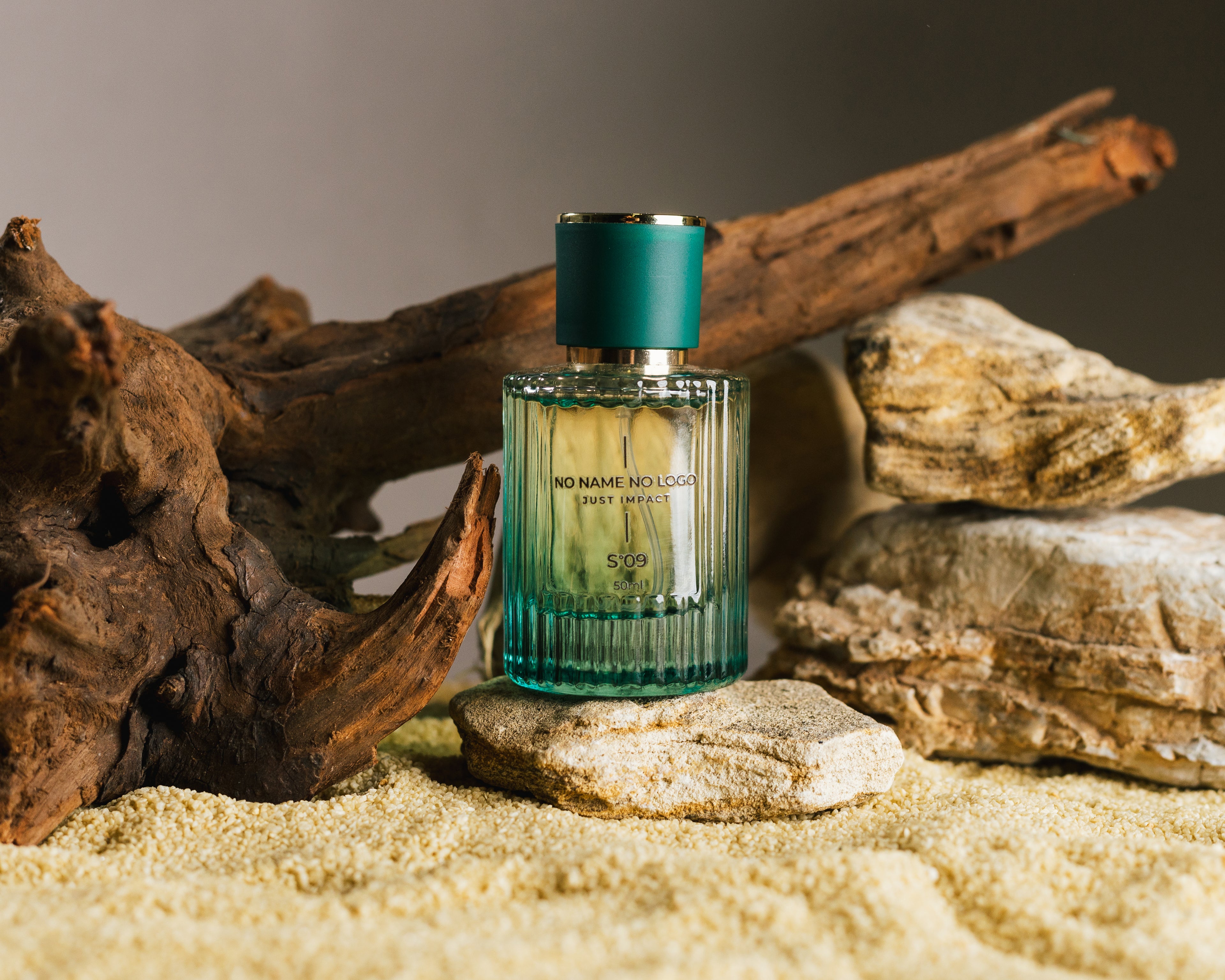 09°Scent  - Smooth leather and sharp spice perfume