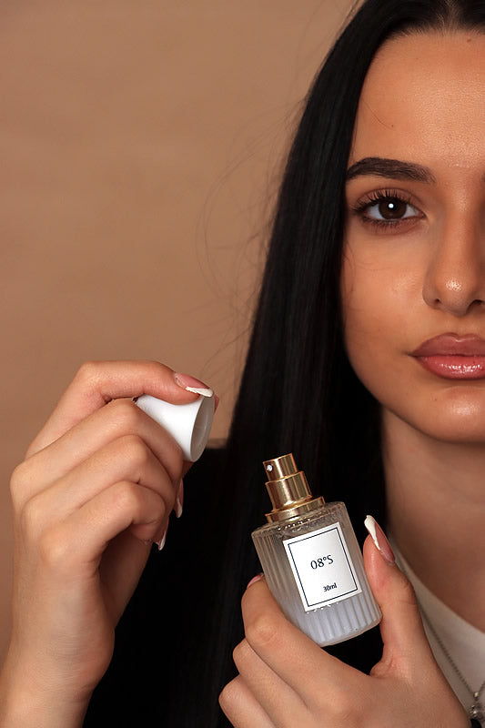 08°Scent - Elegantly Seductive perfume with Saffron Jasmine Amber & Cedarwood for Lasting 12 Hours