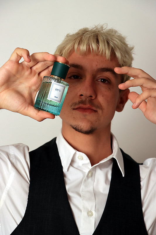 09°Scent - Smooth leather, sharp spice — confident, bold, and unapologetically luxurious.
