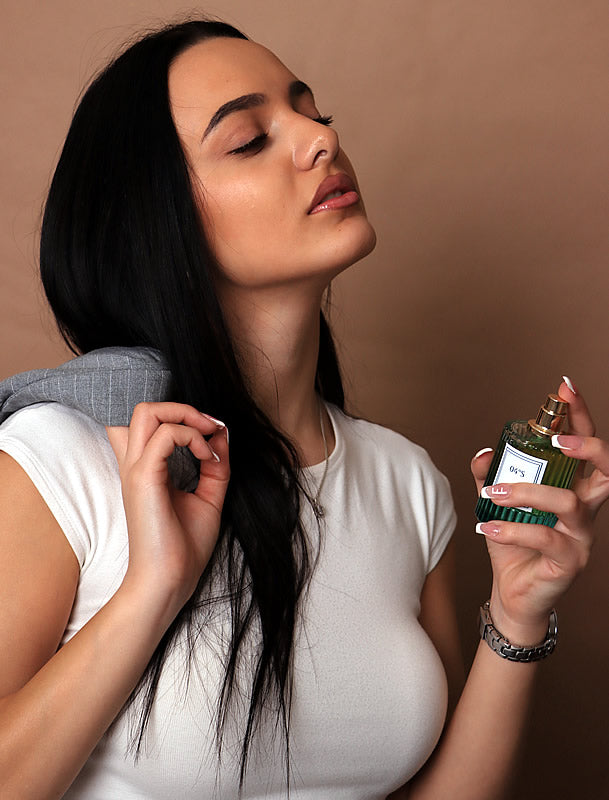 04°Scent  - warm smokey blend of smoked leaf, creamy vanilla and spiced tonka