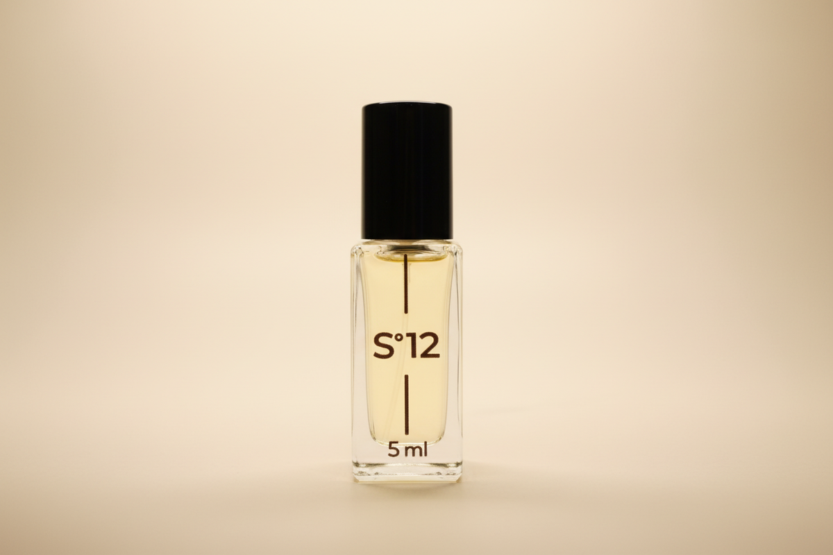 S°12 perfume oil bottle, with mandarin, bergamot and ginger notes